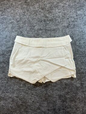 Sunday Best White Skort Shorts VV